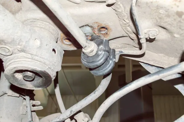 Mga Sintomas at Diagnosis ng Sway Bar Bushing 2025 – Huwag Hayaang Maging Malaking Problema ang Maliit na Ingay